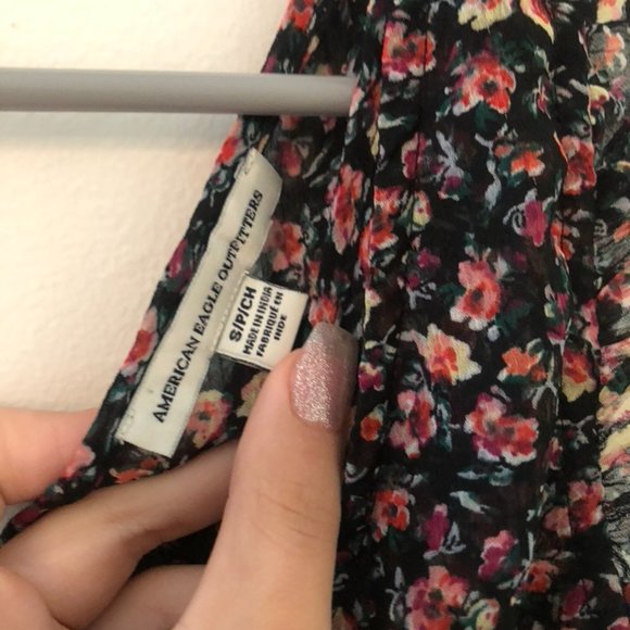 ☆American eagle floral tool tank top☆ - Picture 2 of 5